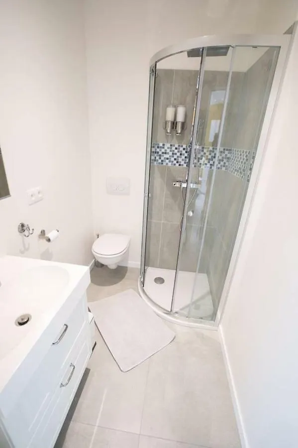 Studio Brussels Airport - South Zaventem Belgium